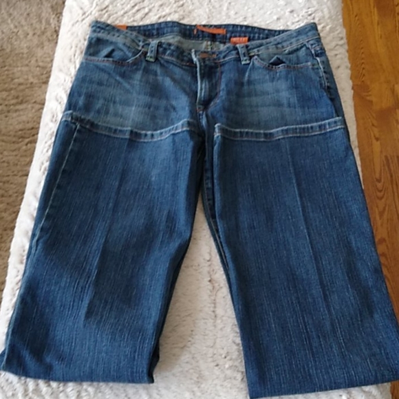 Blu Jeanious - Picture 8 of 16